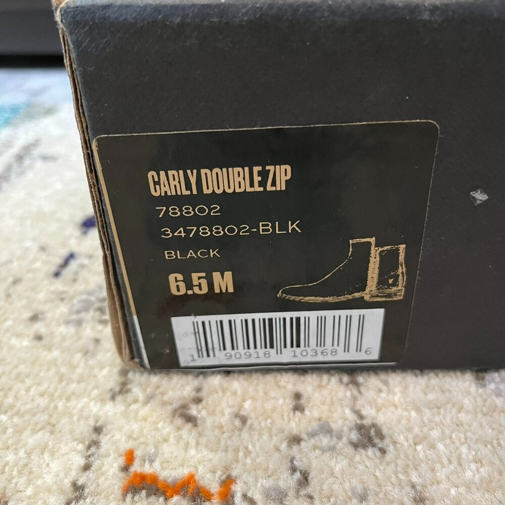 Frye Carly Double Zip Booties Ankle Boots, Black Leather, US 6.5 - New in Box! - Picture 4 of 11